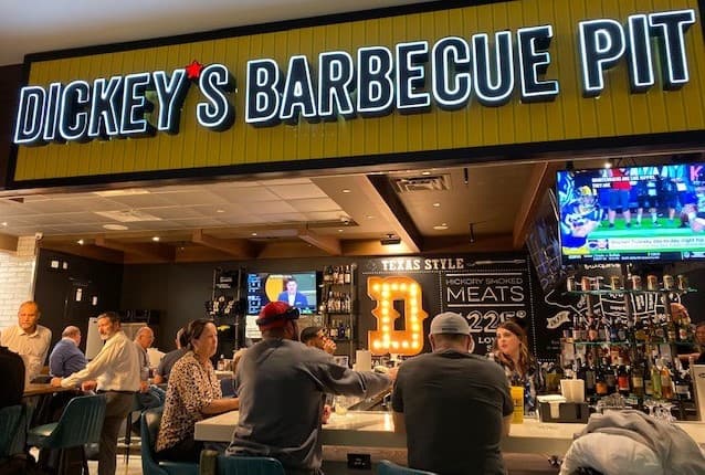 Fast Casual: Dickey's lands at DFW